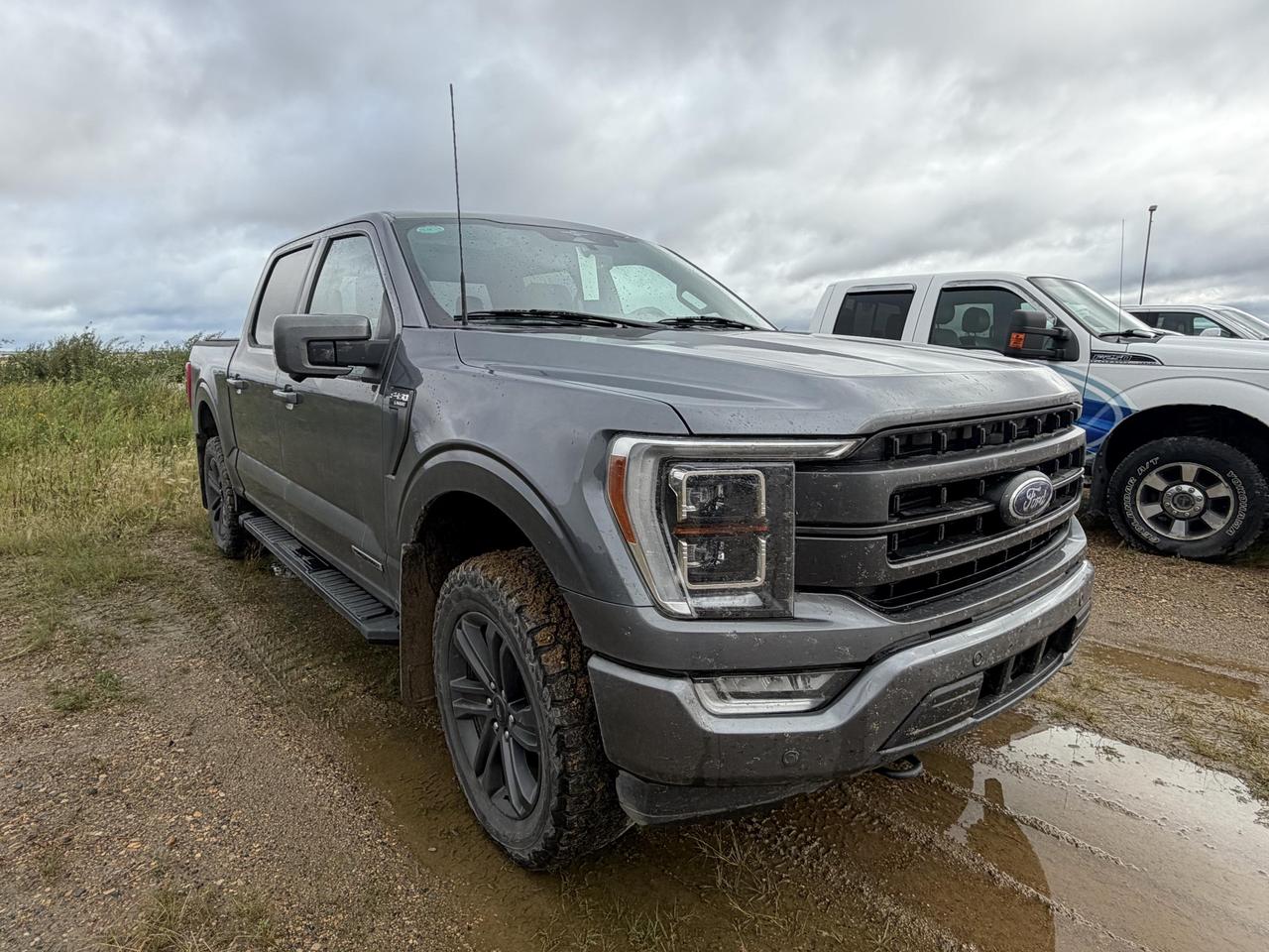 2023 Ford F-150 LARIAT 3.5L POWERBOOST 502A+ Photo0