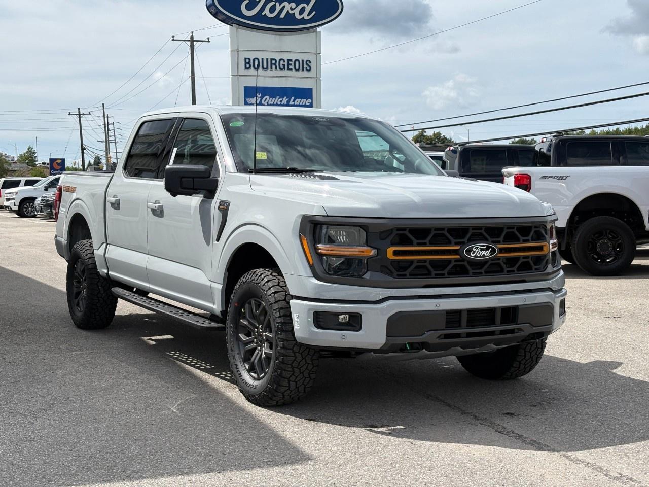 2026 Ford F-150 Tremor 4WD SuperCrew 5.5' Box Photo4