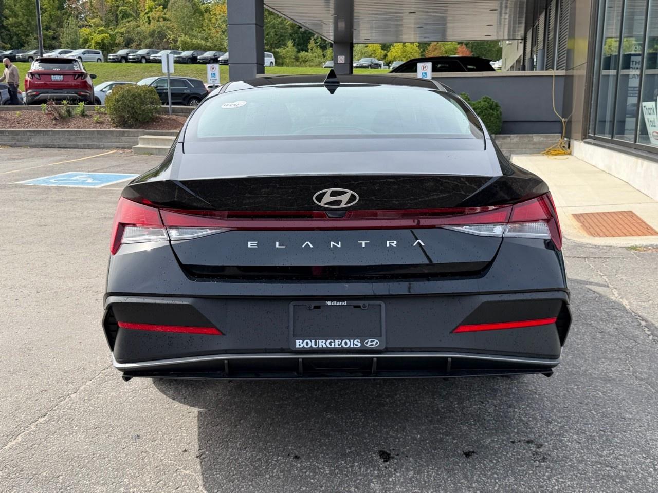 2026 Hyundai Elantra Essential IVT Photo