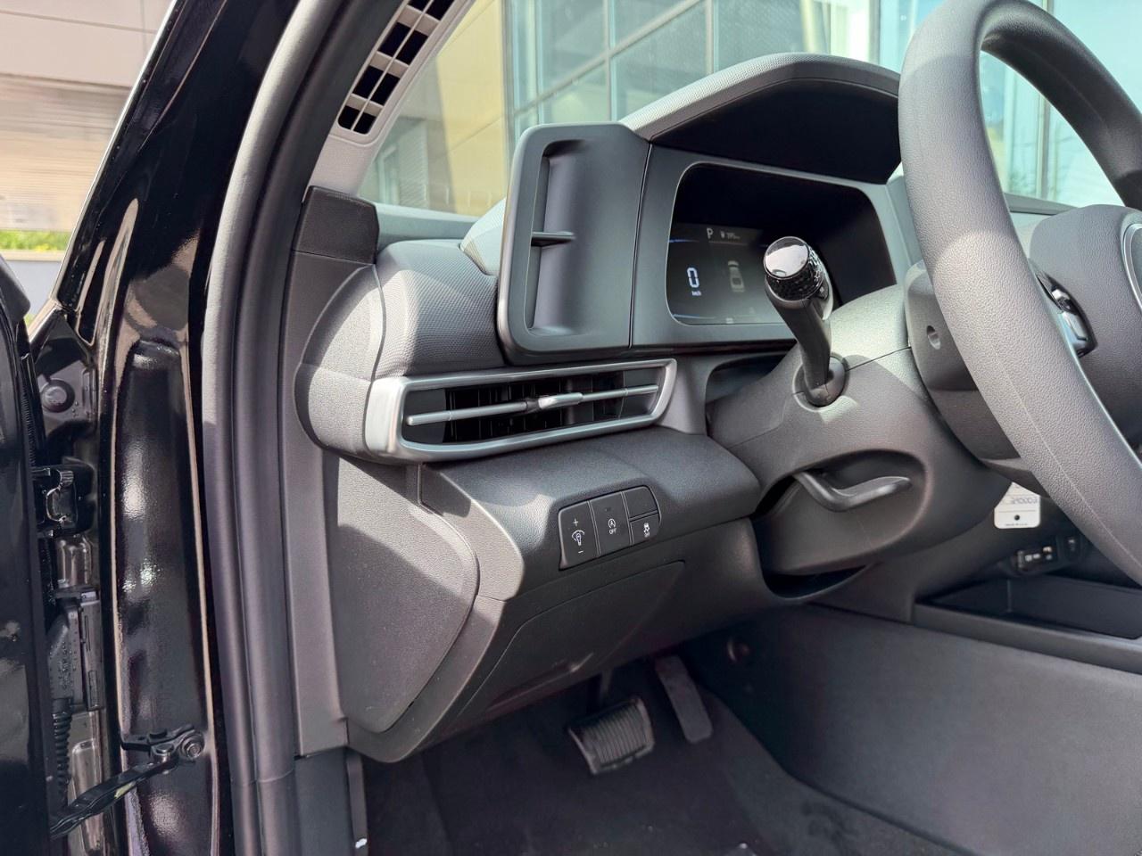 2026 Hyundai Elantra Essential IVT Photo