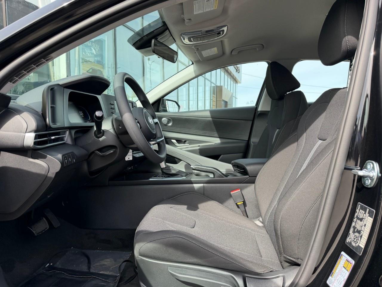 2026 Hyundai Elantra Essential IVT Photo