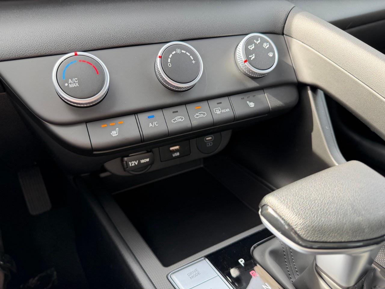 2026 Hyundai Elantra Essential IVT Photo