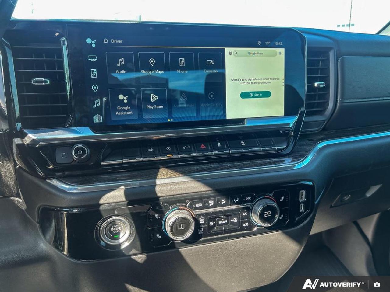2024 Chevrolet Silverado 1500 LT Z71 OFF-ROAD PKG | HEATED STEERING WHEEL | HEATED Photo