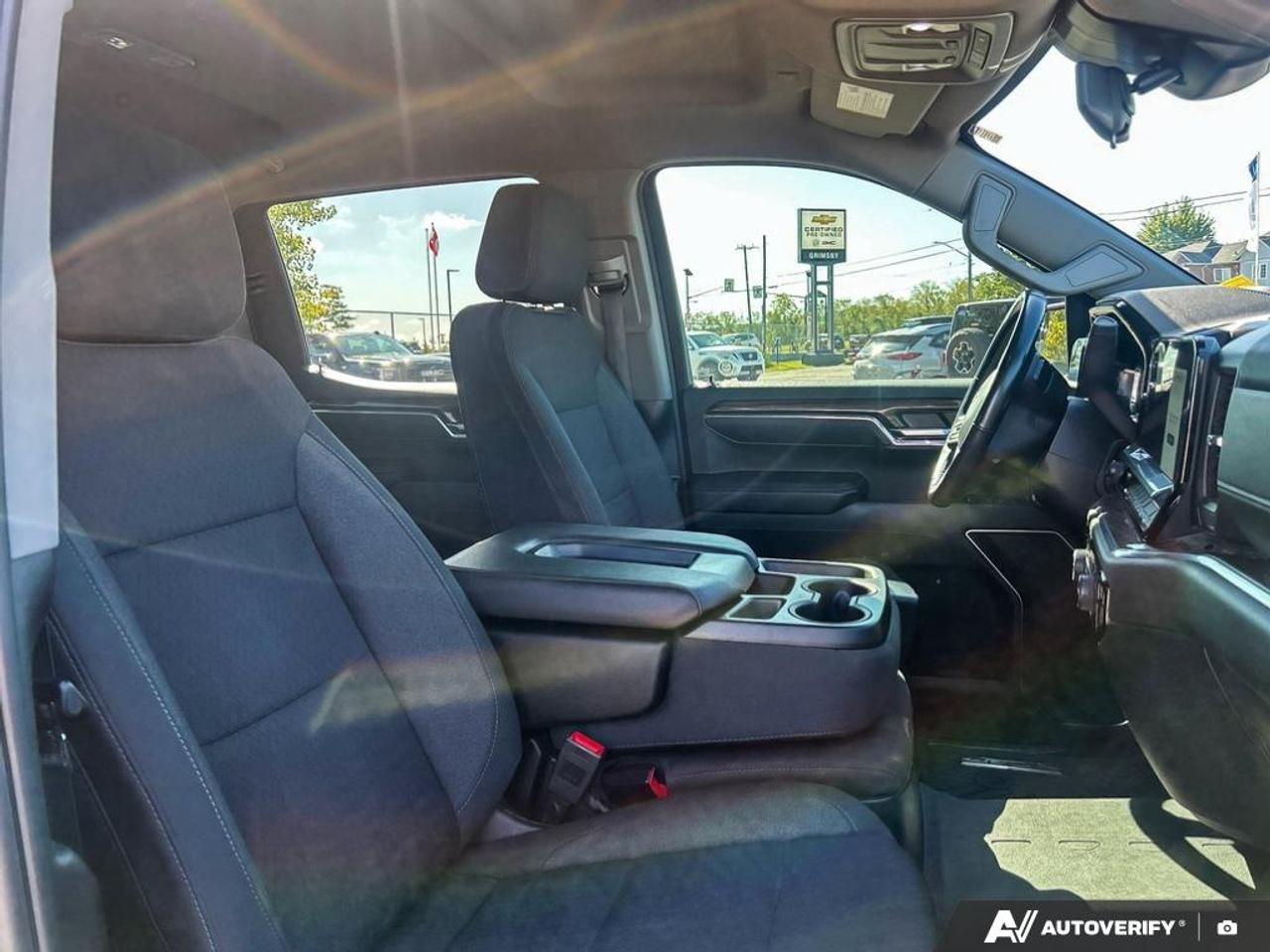 2024 Chevrolet Silverado 1500 LT Z71 OFF-ROAD PKG | HEATED STEERING WHEEL | HEATED Photo