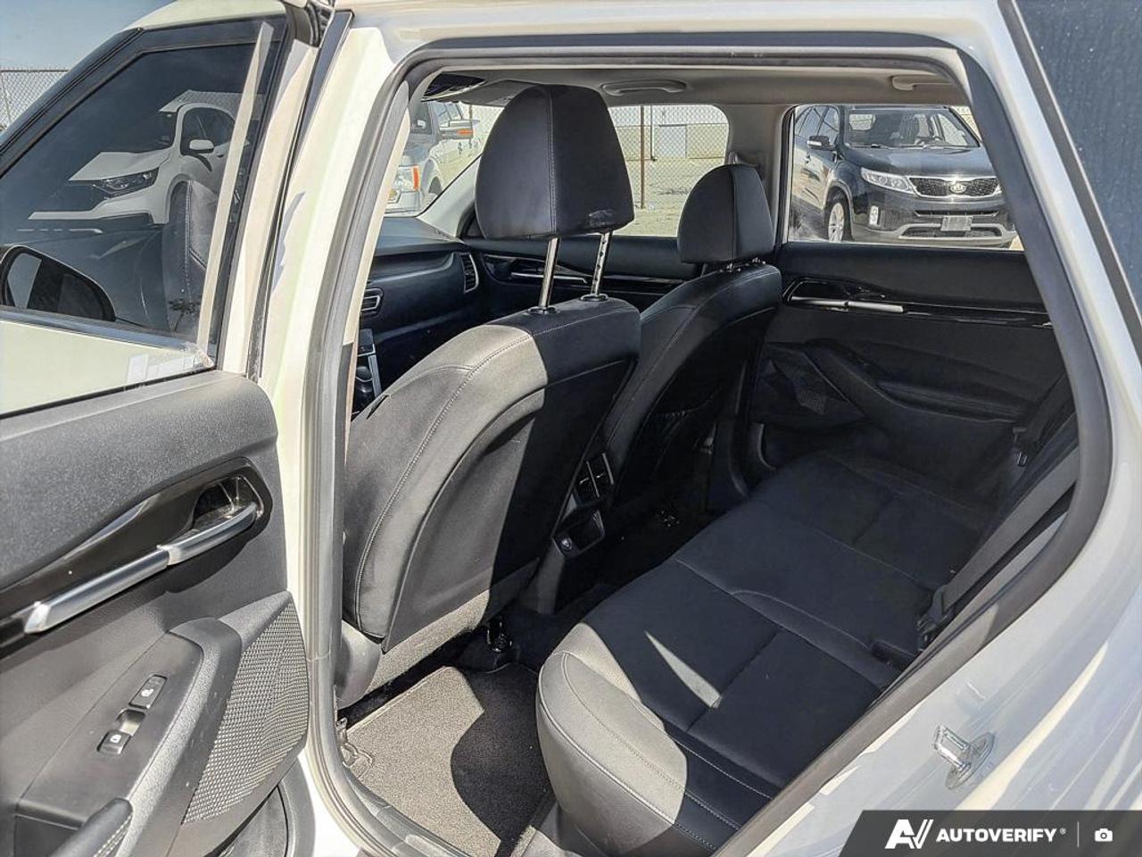 2022 Kia Seltos SX Turbo w/Black Interior FULLY LOADED | TURBO POWER & EFFICIENCY Photo