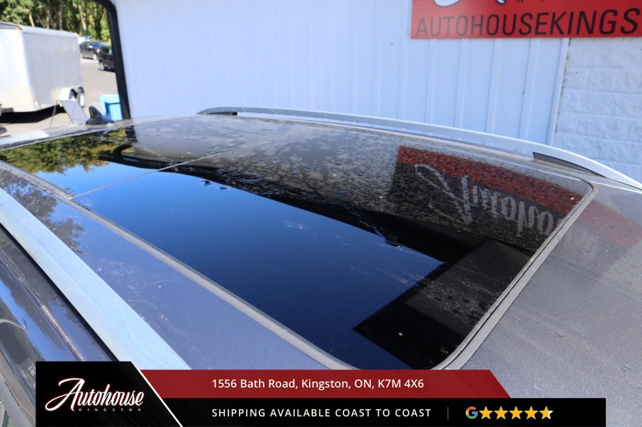 2022 Volkswagen Taos Highline PANO SUNROOF - NAVIGATION Photo