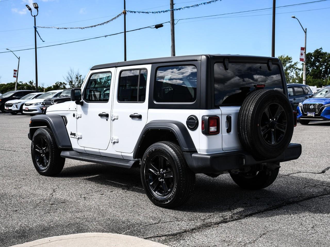 2023 Jeep Wrangler SPORT Photo3