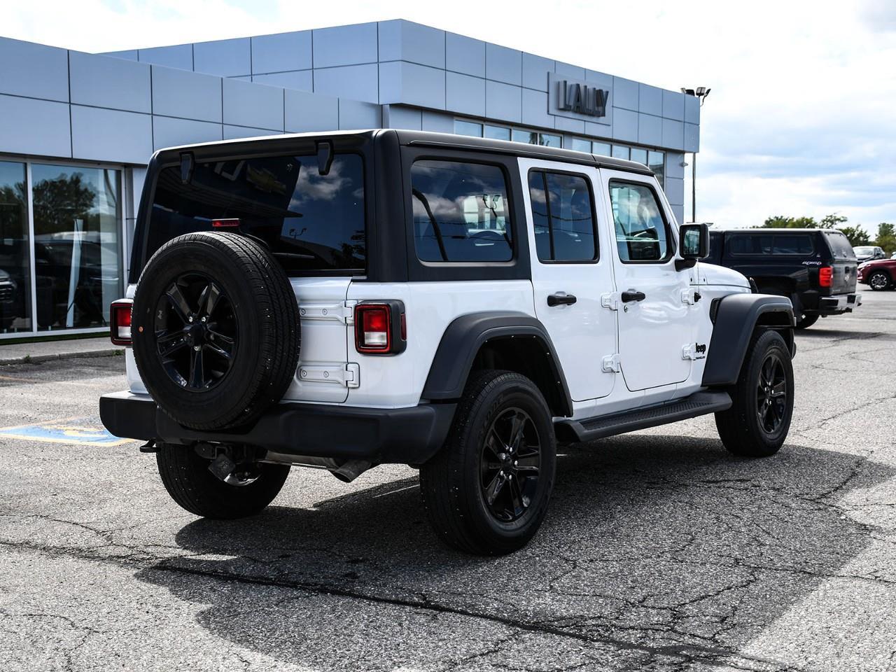 2023 Jeep Wrangler SPORT Photo