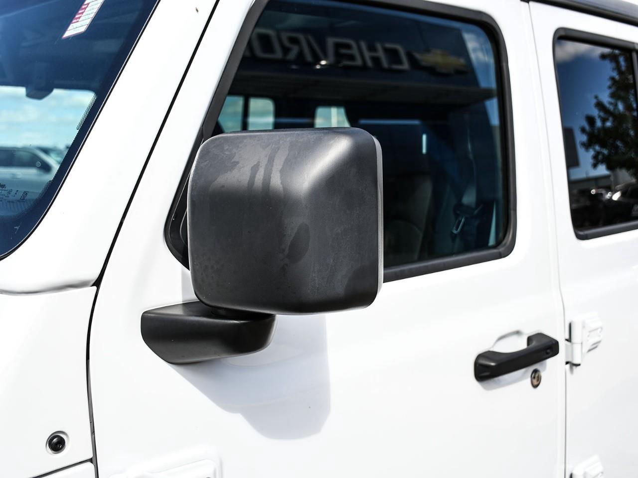 2023 Jeep Wrangler SPORT Photo