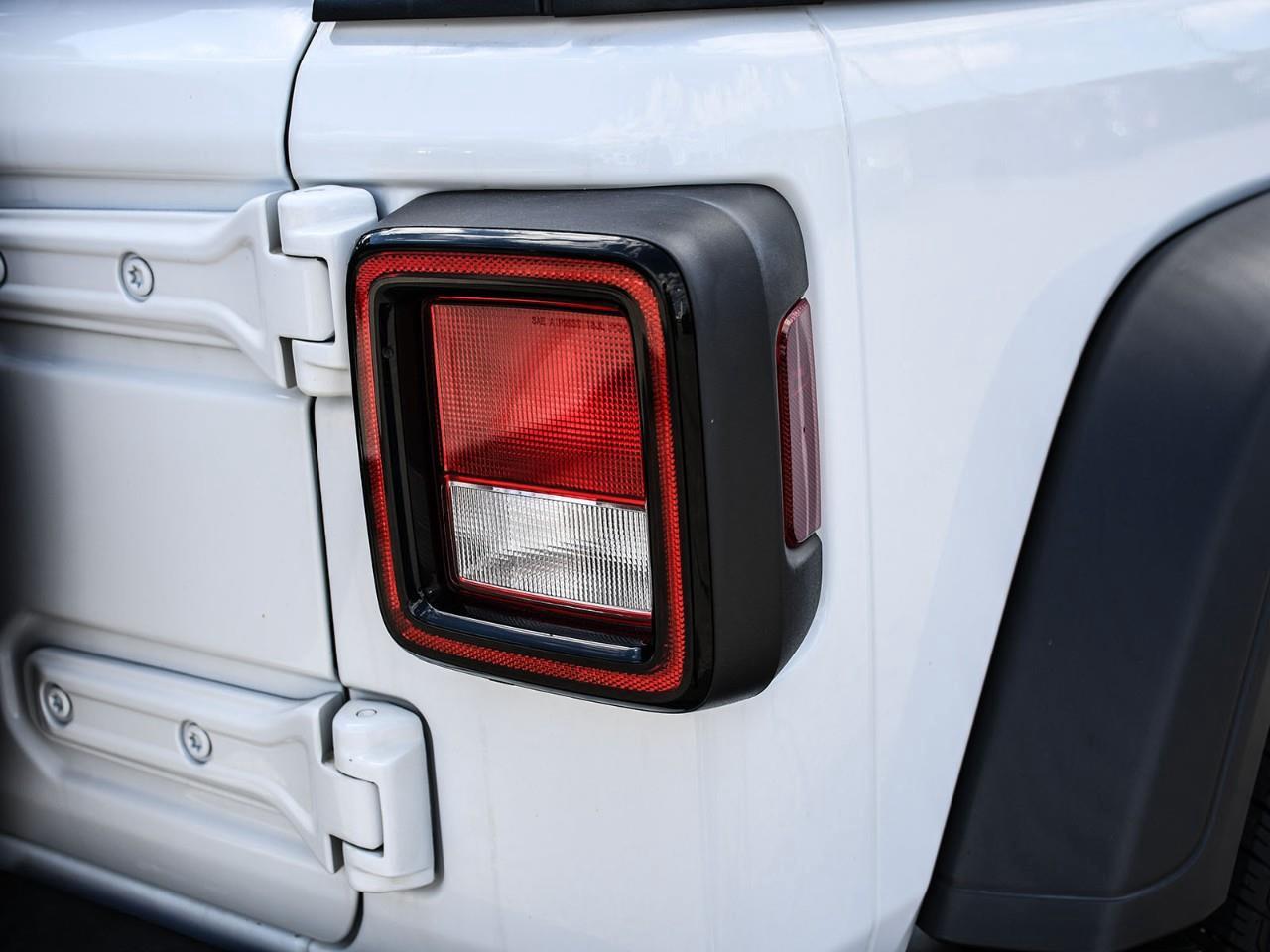 2023 Jeep Wrangler SPORT Photo