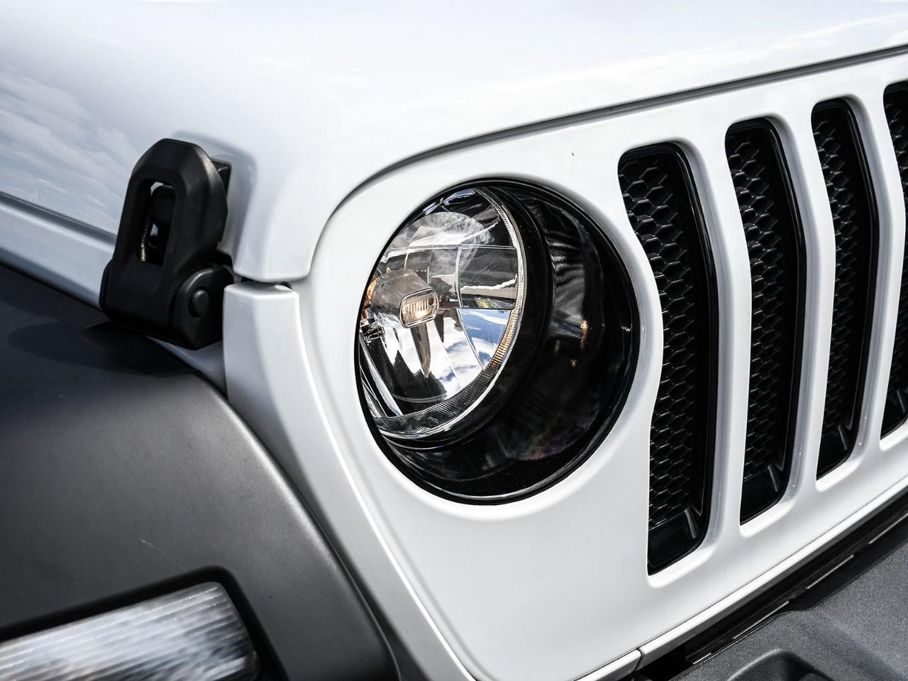 2023 Jeep Wrangler SPORT Photo