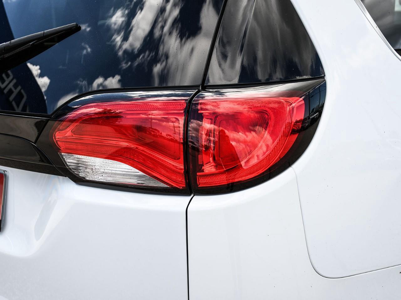 2023 Dodge Grand Caravan SXT Photo