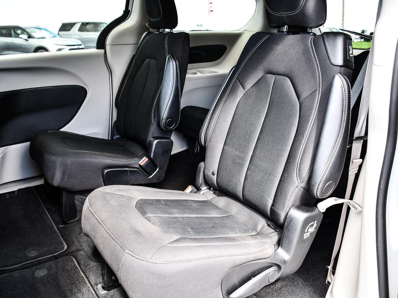 2023 Dodge Grand Caravan SXT Photo
