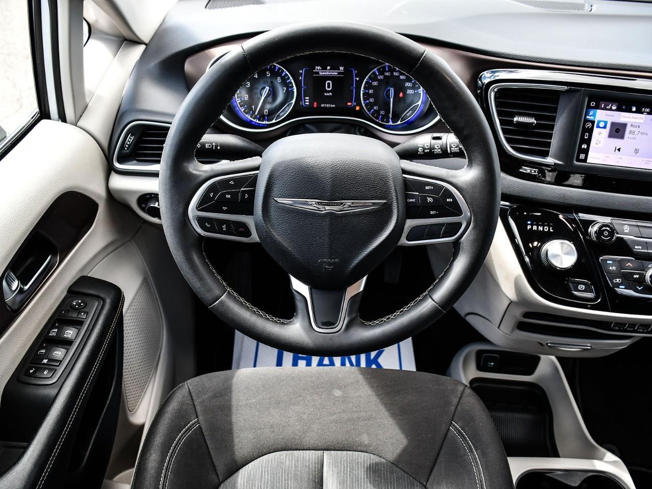 2023 Dodge Grand Caravan SXT Photo