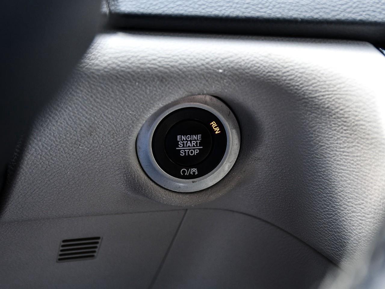2023 Dodge Grand Caravan SXT Photo