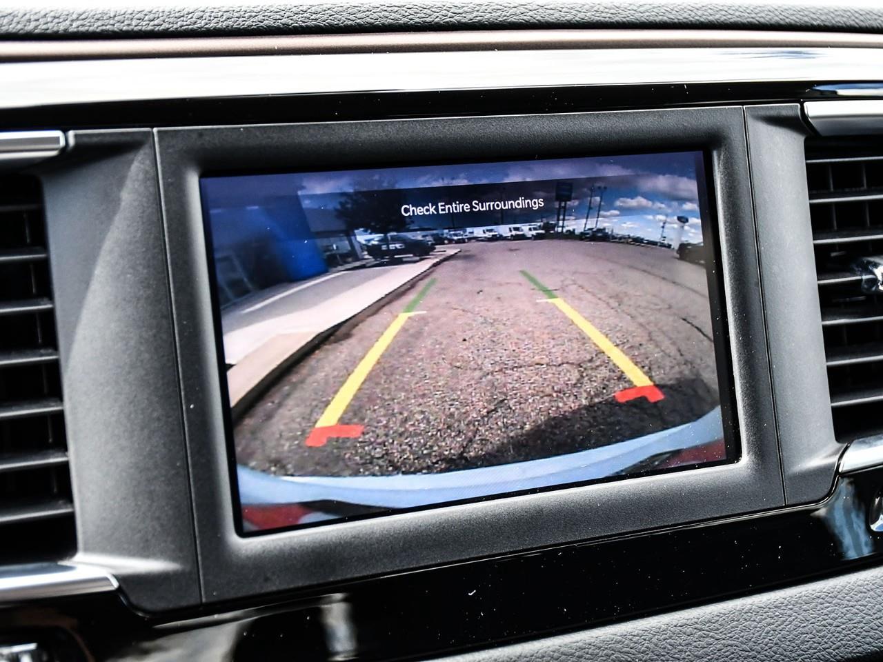 2023 Dodge Grand Caravan SXT Photo