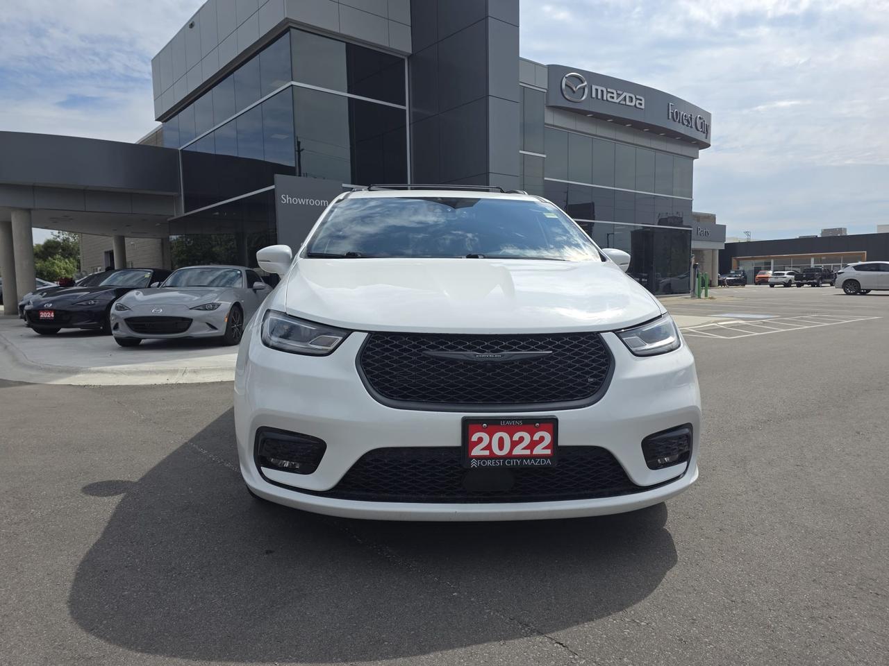 2022 Chrysler Pacifica Touring L Photo