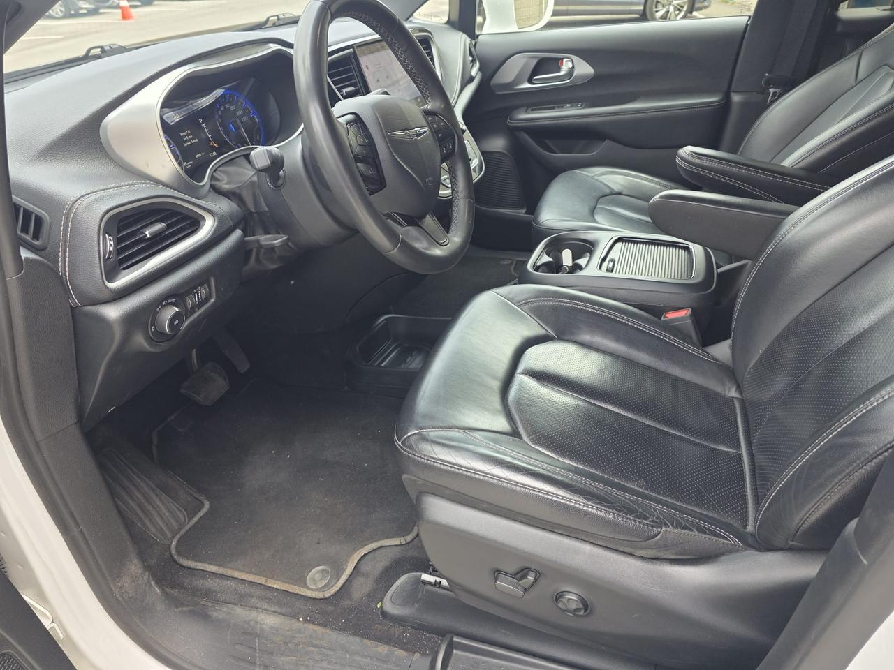 2022 Chrysler Pacifica Touring L Photo