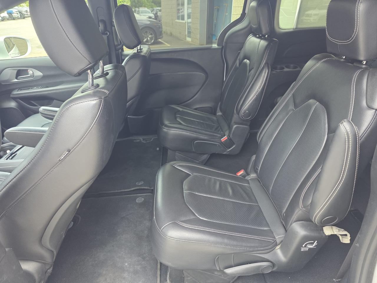 2022 Chrysler Pacifica Touring L Photo