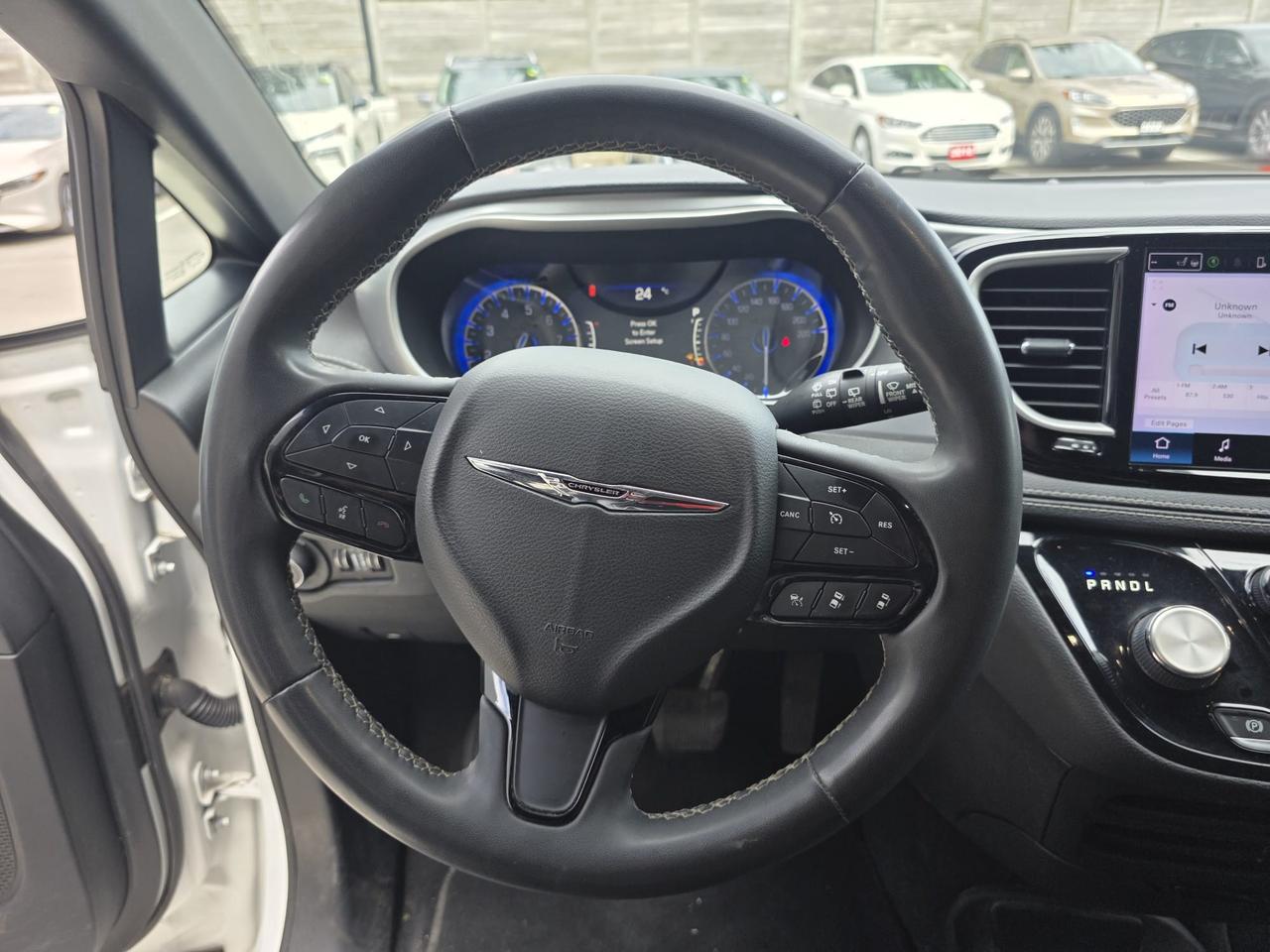 2022 Chrysler Pacifica Touring L Photo