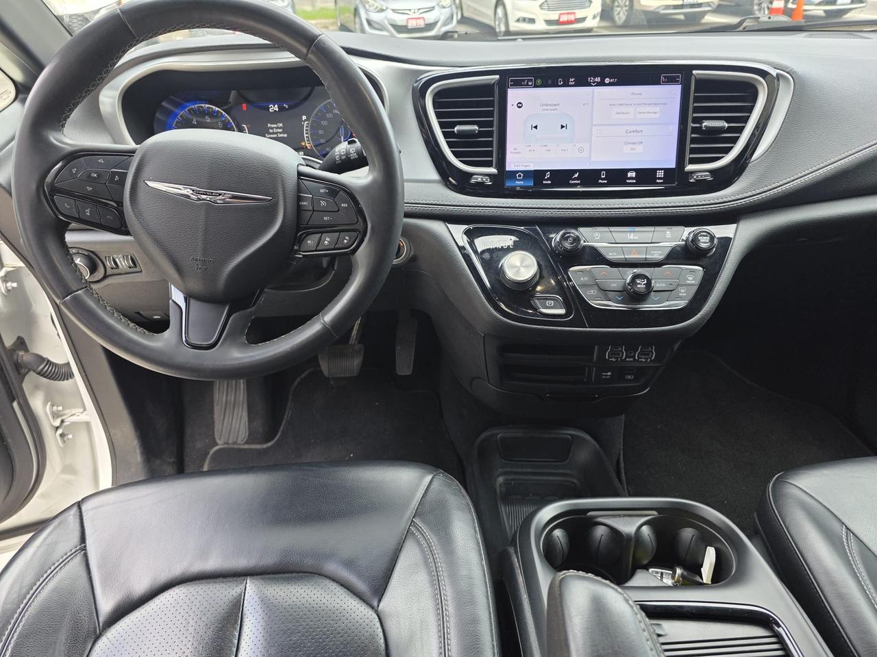 2022 Chrysler Pacifica Touring L Photo