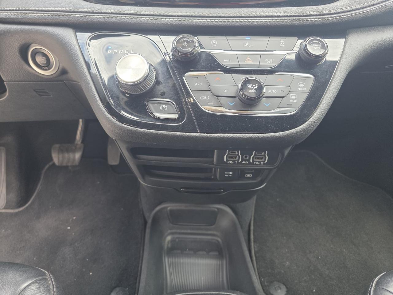 2022 Chrysler Pacifica Touring L Photo