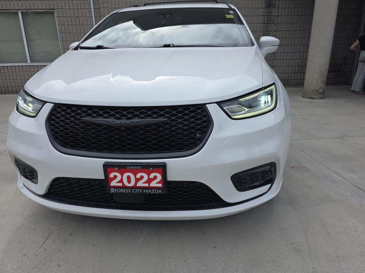 2022 Chrysler Pacifica Touring L Photo