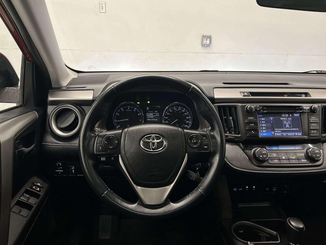 2016 Toyota RAV4 XLE AWD | LOW KMS! | SUNROOF | HTD SEATS | ALLOYS Photo