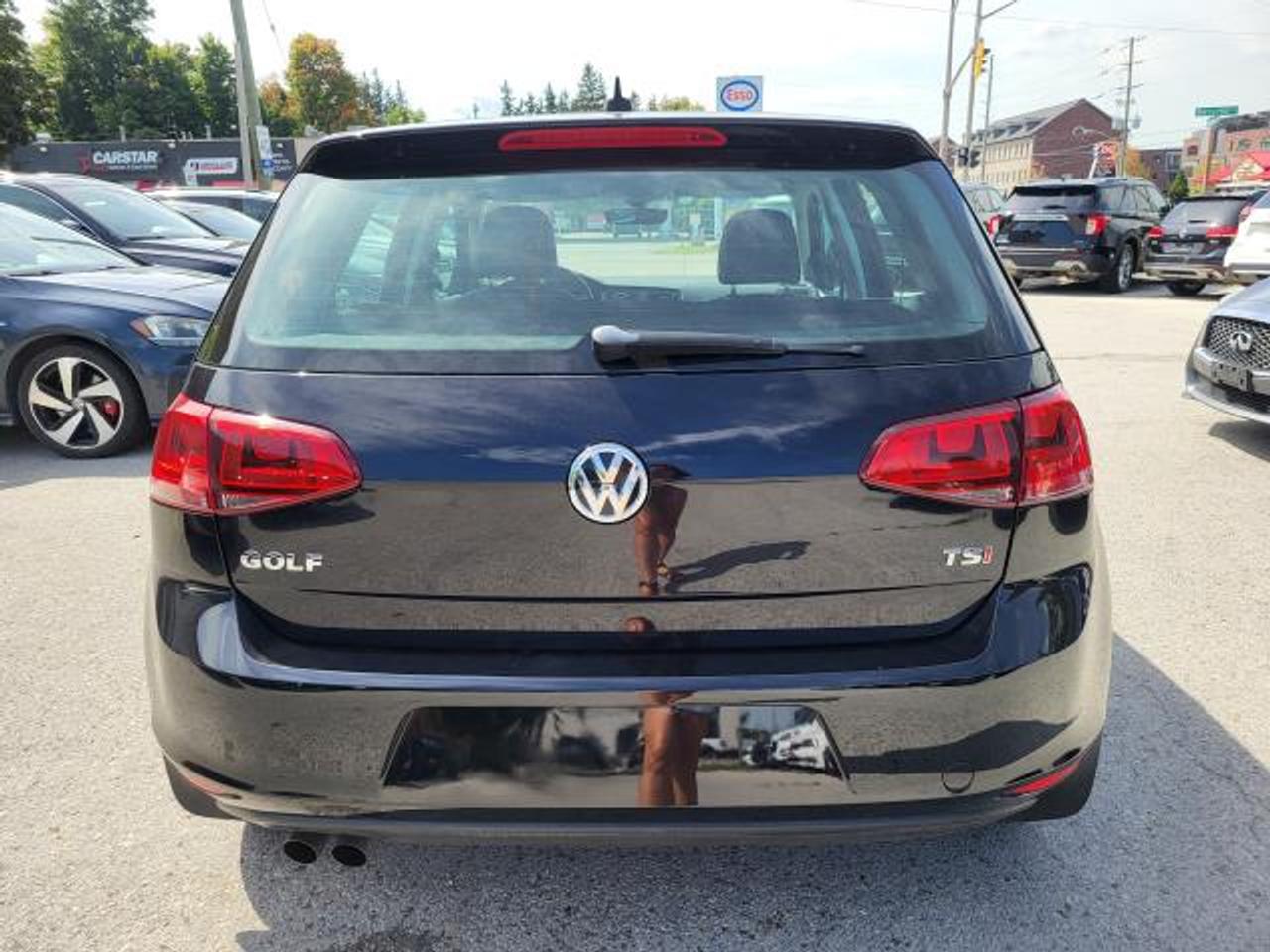 2017 Volkswagen Golf Highline Photo3