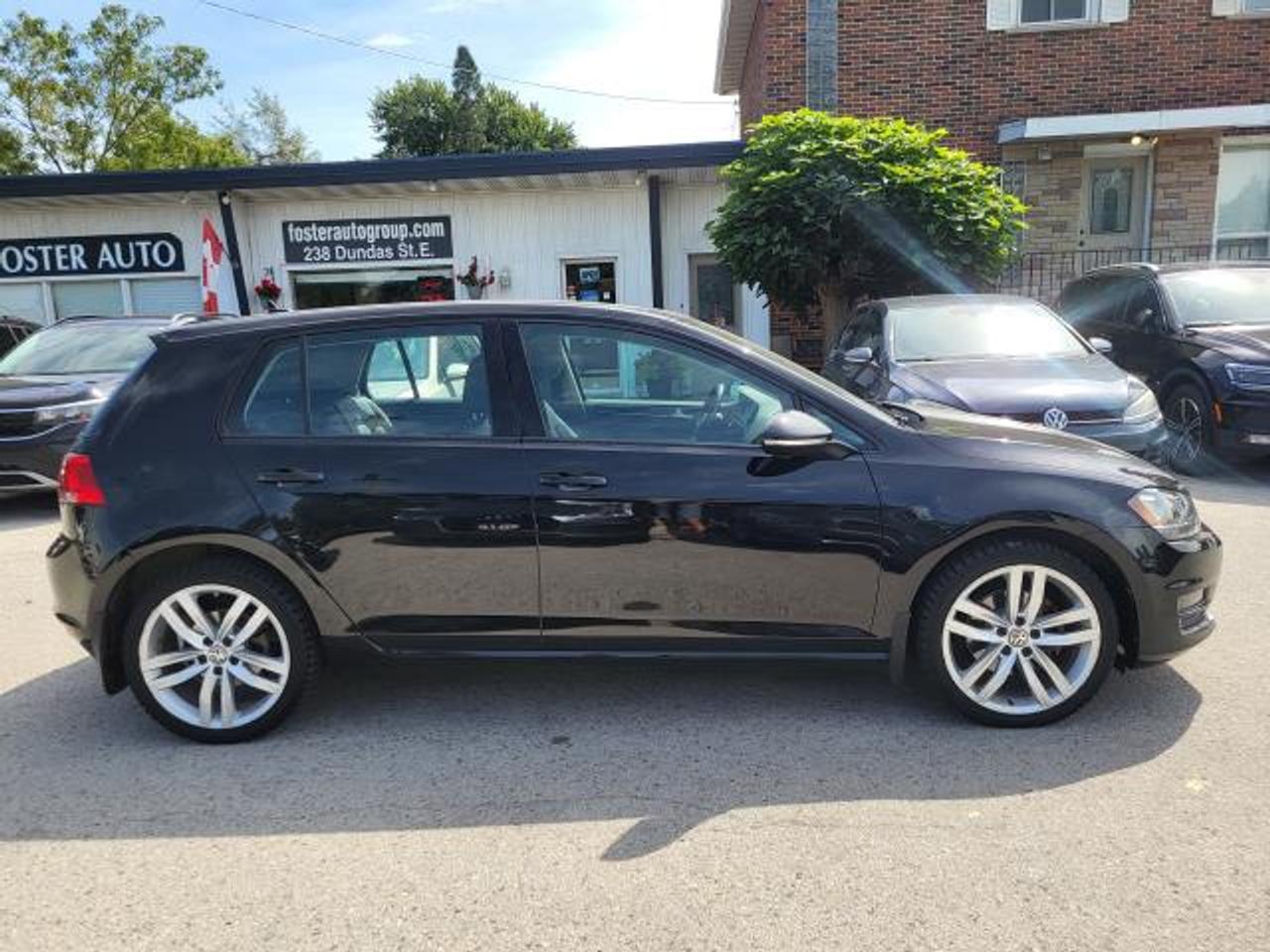 2017 Volkswagen Golf Highline Photo