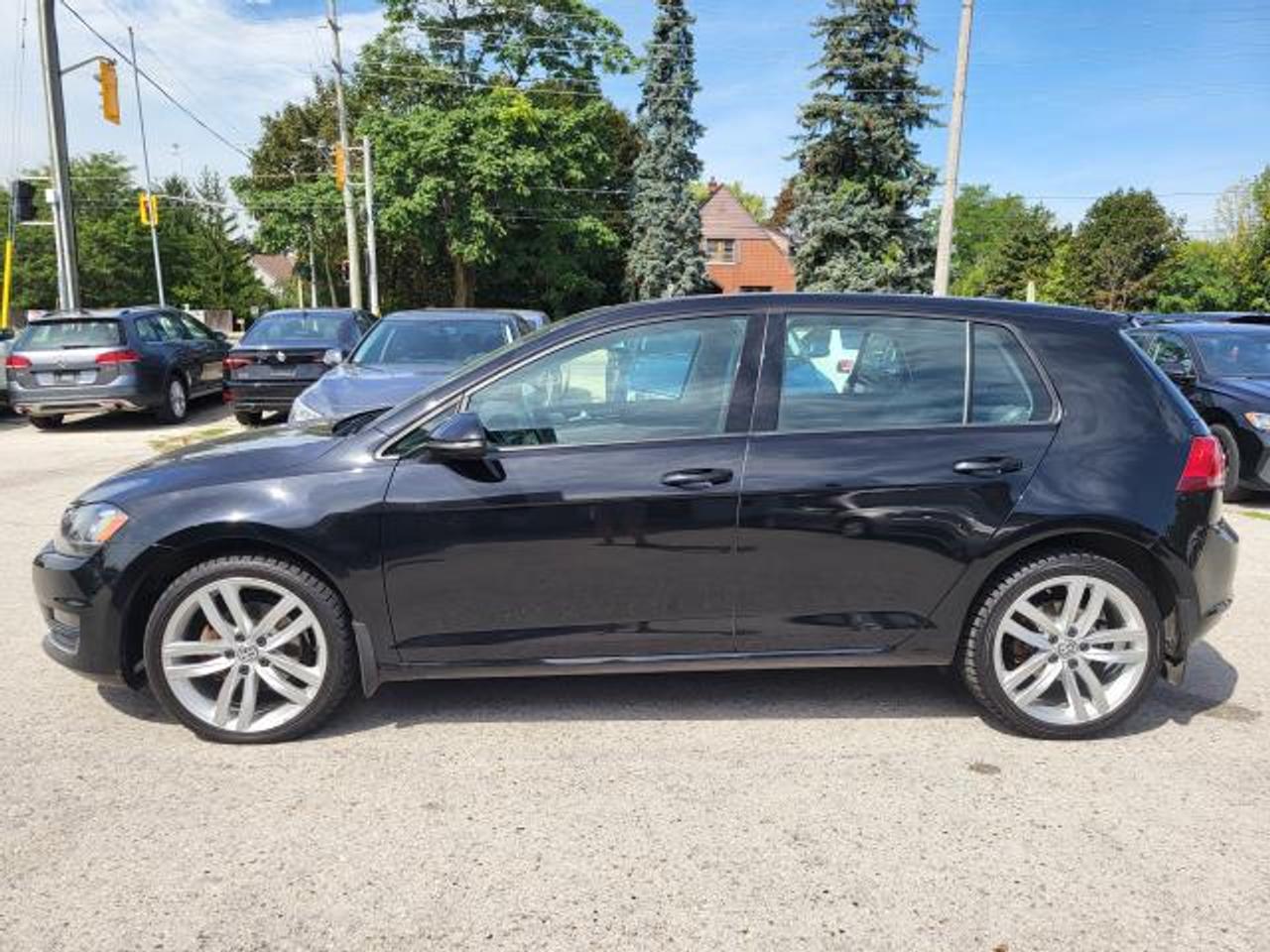 2017 Volkswagen Golf Highline Photo