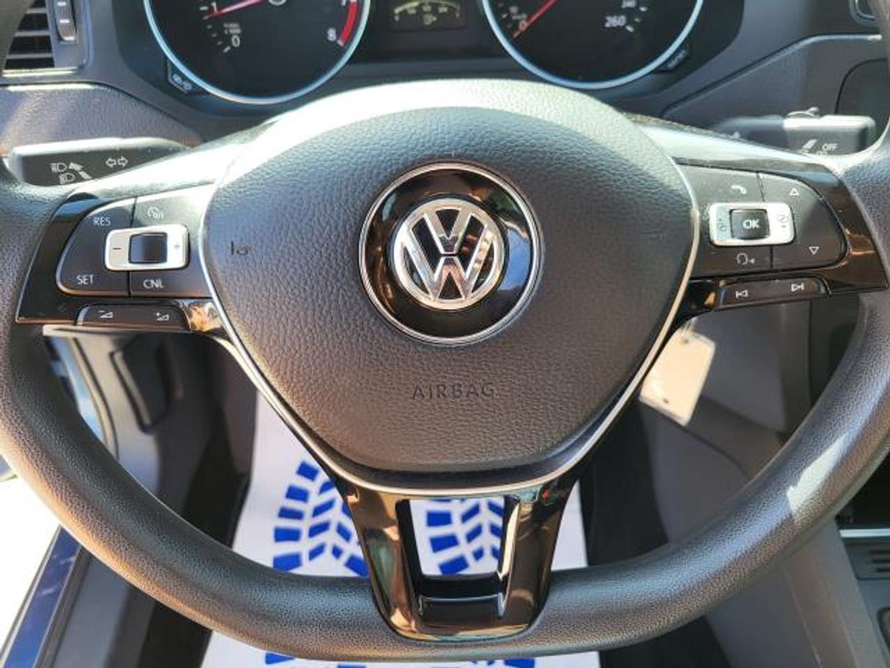2015 Volkswagen Jetta Trendline Photo