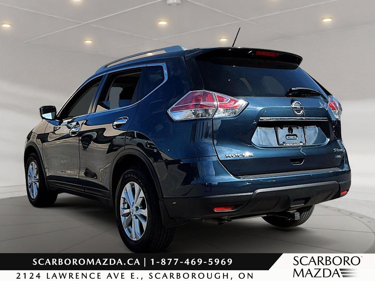 2015 Nissan Rogue SV Photo