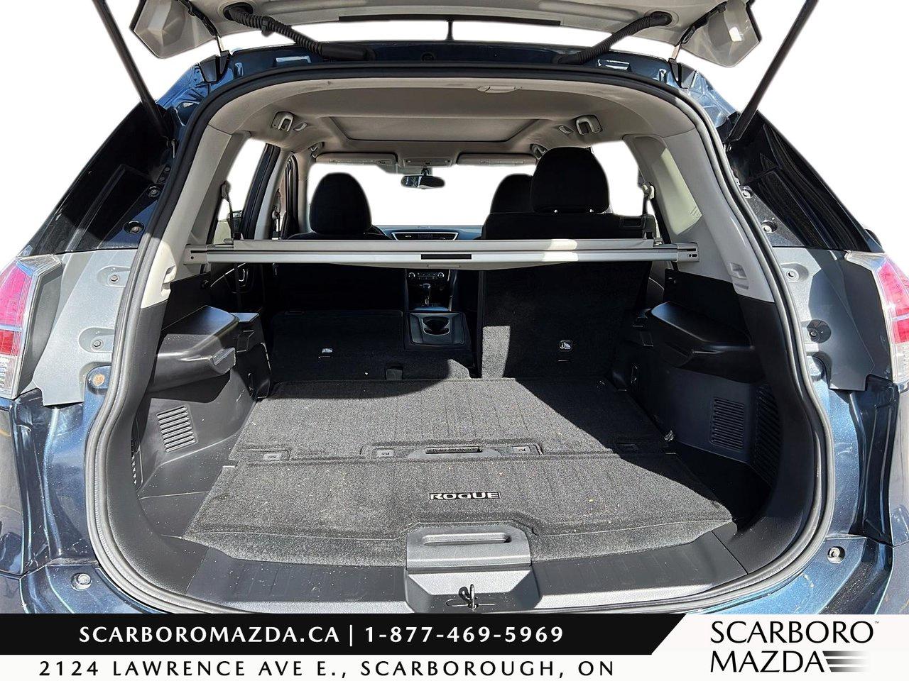 2015 Nissan Rogue SV Photo