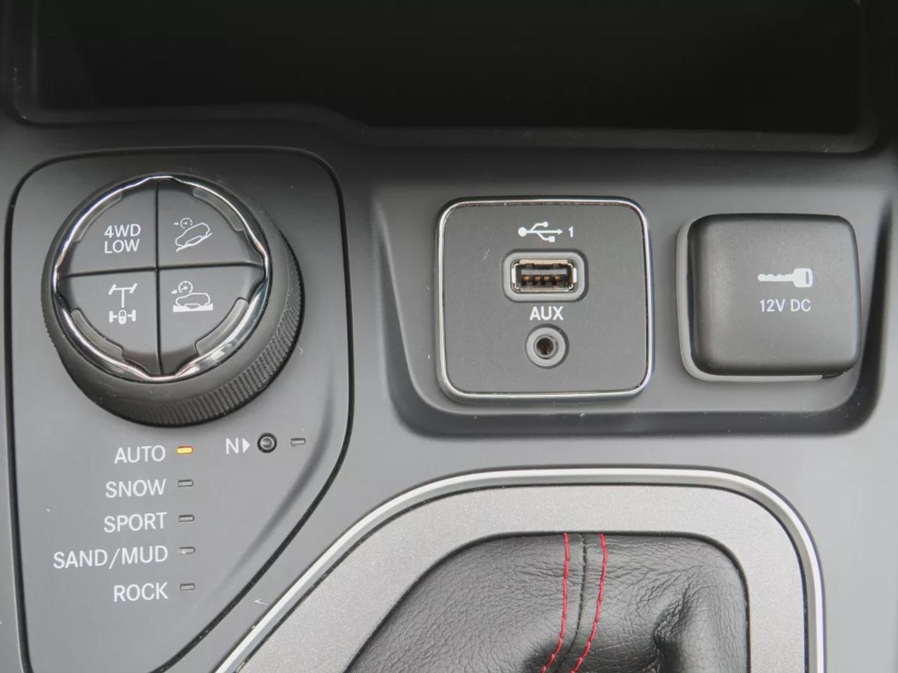 2022 Jeep Cherokee Trailhawk | 4WD | Automatic | Alloy Wheels | All-Terrain Tires | Heated Seats | Heated Steering Wheel | Power Driver Seat | Dual-Zone Climate Control | Touchscreen Display | Navigation | Bluetooth | Back-Up Camera | Blind Spot Monitor | Cross-Traffic Aler Photo