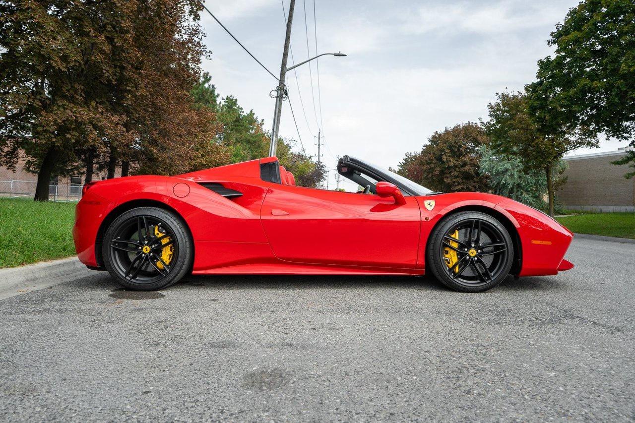 2017 Ferrari 488 Spider Spider Photo3