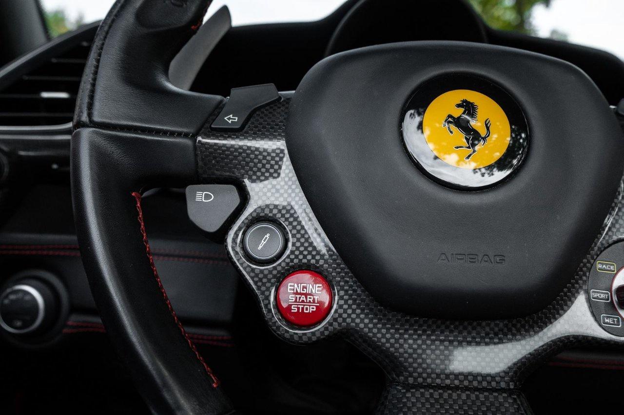2017 Ferrari 488 Spider Spider Photo