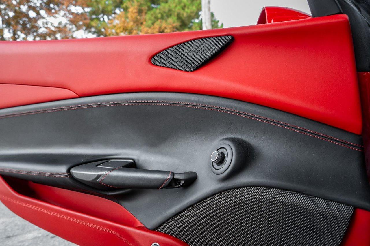 2017 Ferrari 488 Spider Spider Photo