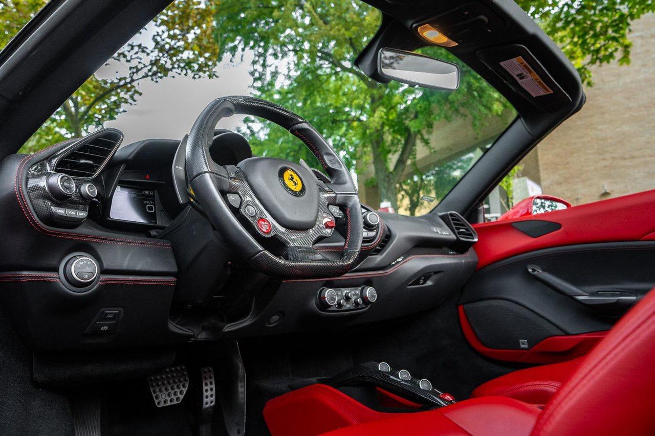 2017 Ferrari 488 Spider Spider Photo