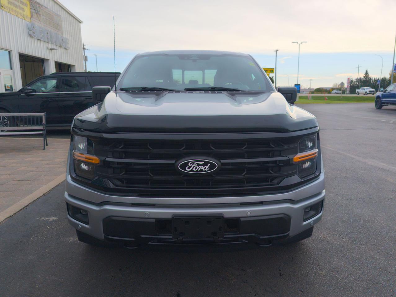 2024 Ford F-150 XLT Photo2