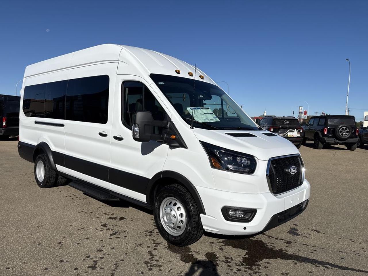 2027 Ford Transit Passenger Wagon XLT 302A Photo0