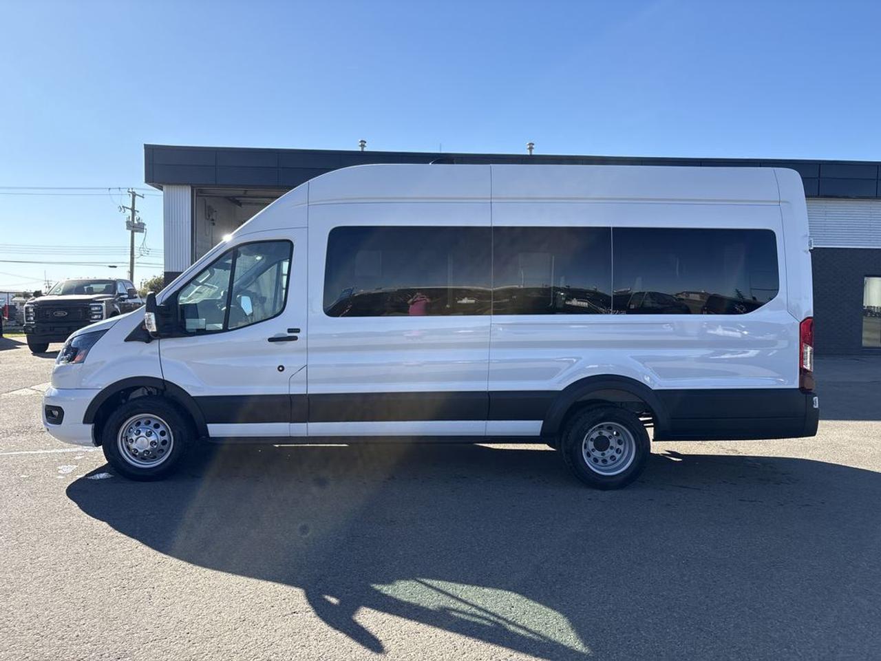 2027 Ford Transit Passenger Wagon XLT 302A Photo3