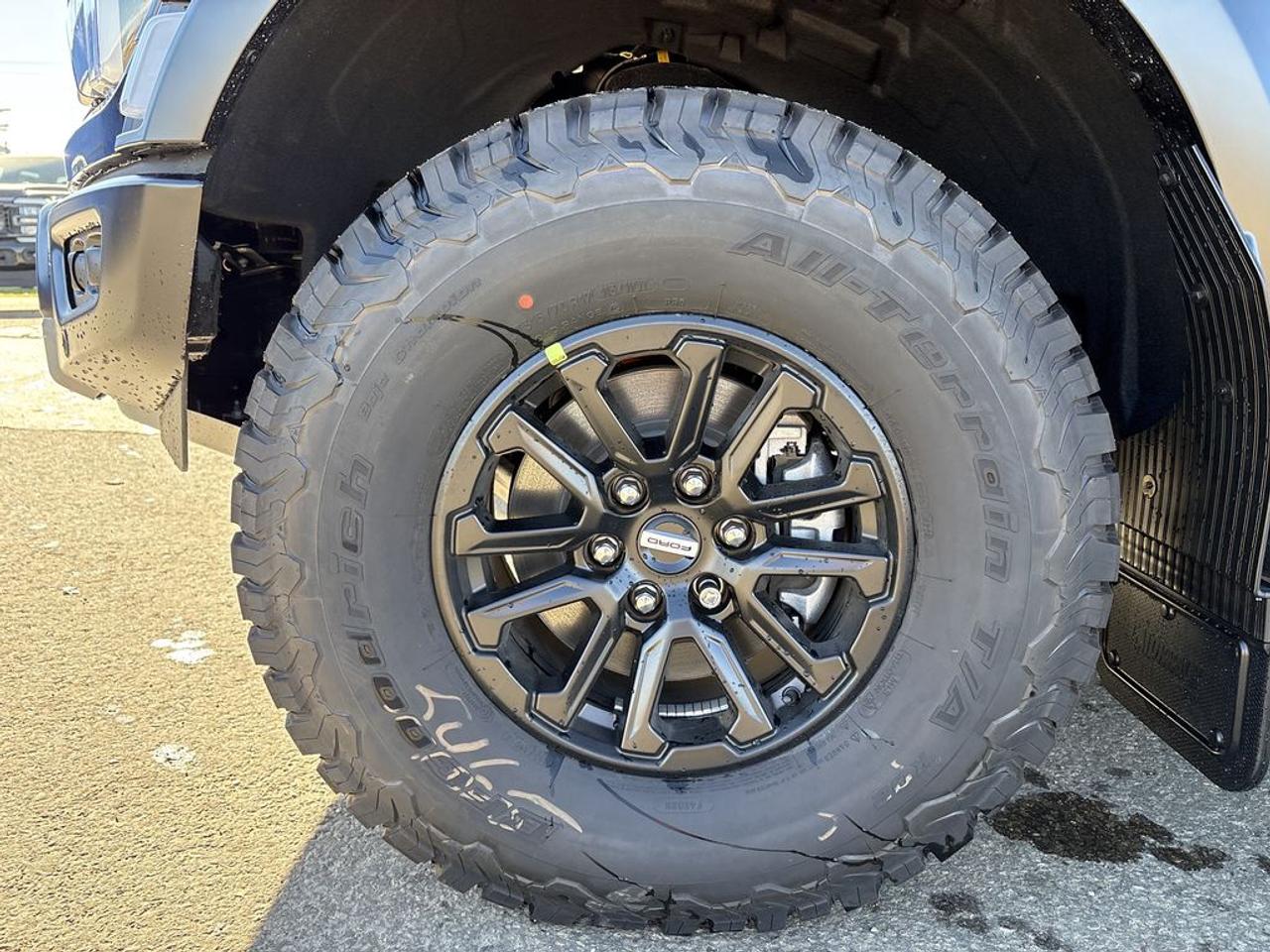 2026 Ford F-150 RAPTOR 5.5' Box 801A Photo2