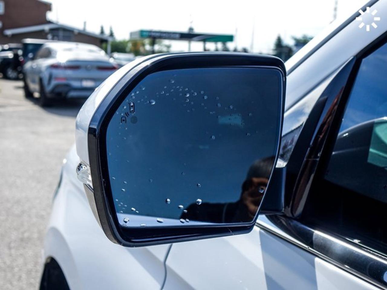 2019 Ford Expedition XLT 3.5L EcoBoost V6 | Equipment Group 202A | Panoramic Vista Roof | Navigation Photo