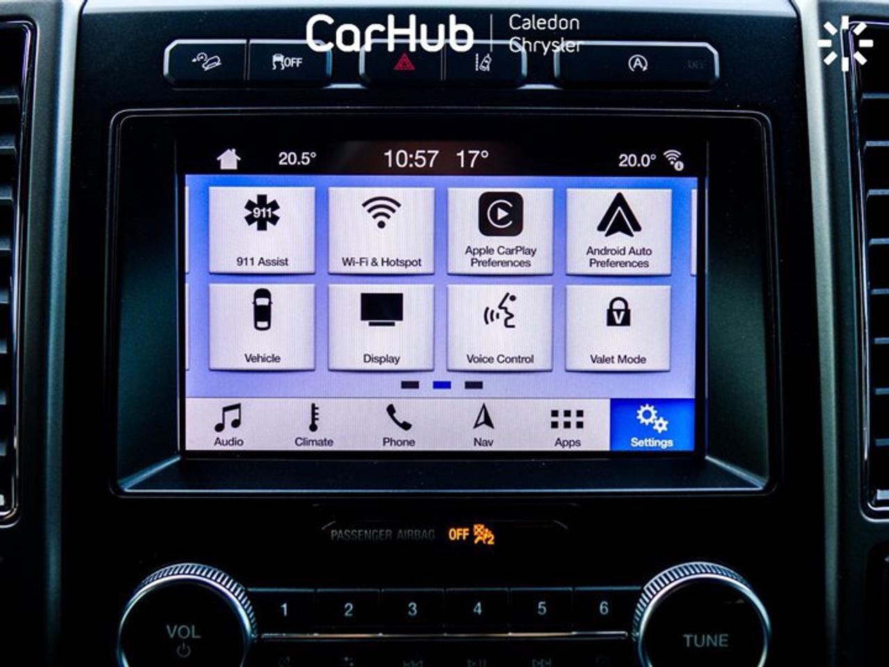 2019 Ford Expedition XLT 3.5L EcoBoost V6 | Equipment Group 202A | Panoramic Vista Roof | Navigation Photo
