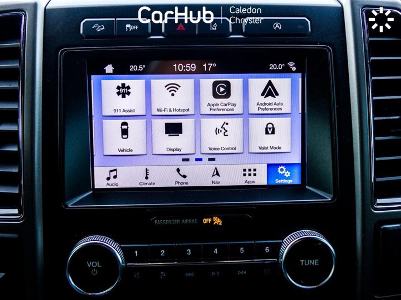 2019 Ford Expedition XLT 3.5L EcoBoost V6 | Equipment Group 202A | Panoramic Vista Roof | Navigation Photo