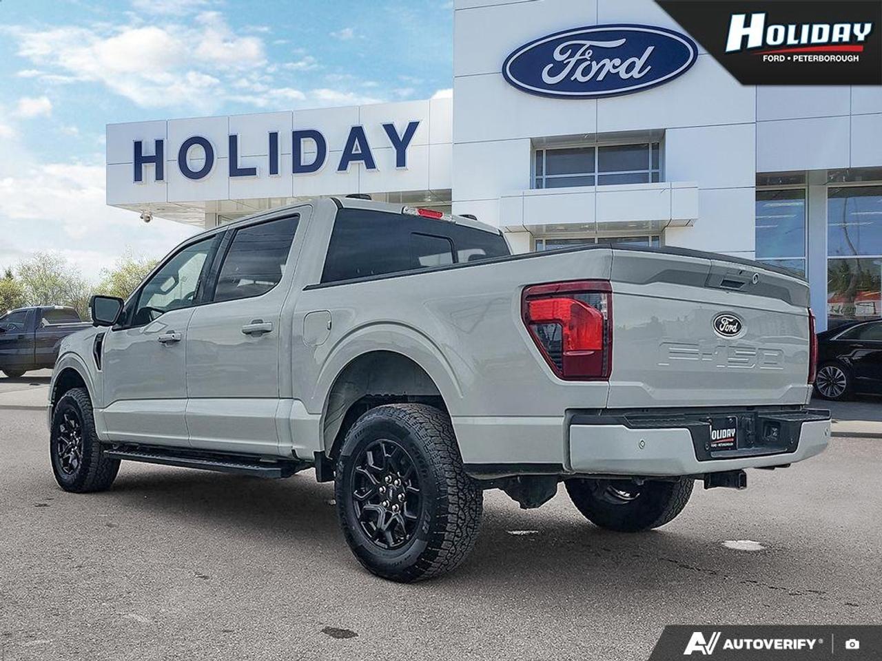 2024 Ford F-150 XLT Photo3