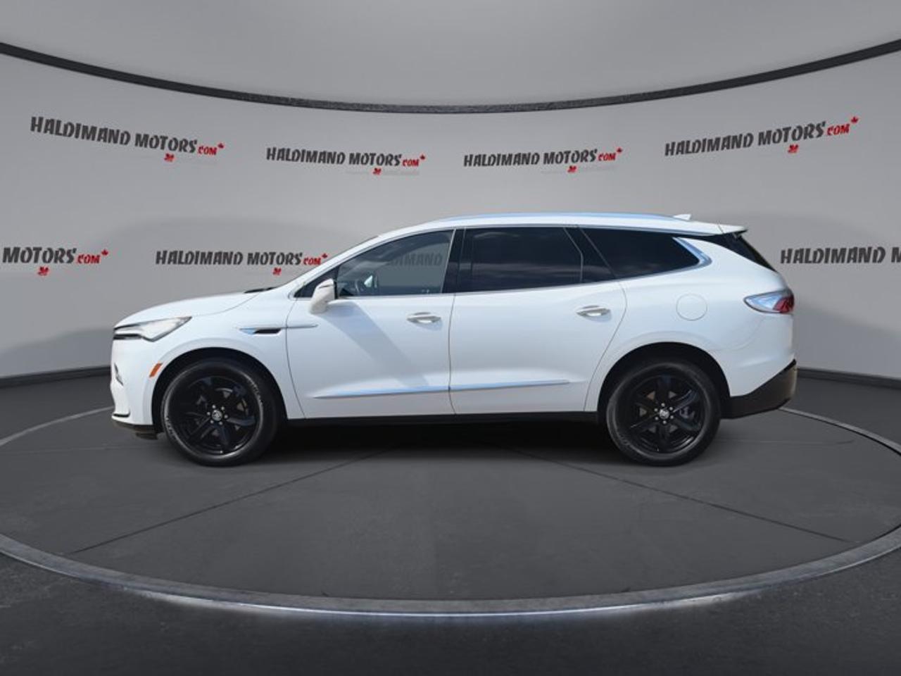 2024 Buick Enclave ST Essence AWD | No Accidents | Pano. Sunroof | Leather Seats Photo4