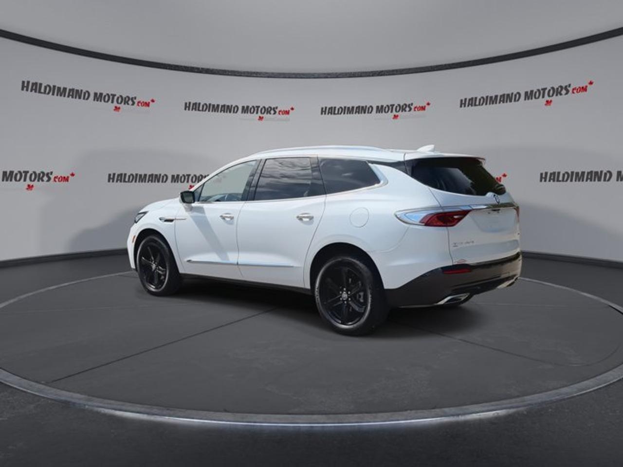 2024 Buick Enclave ST Essence AWD | No Accidents | Pano. Sunroof | Leather Seats Photo