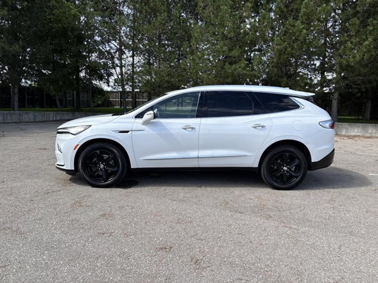 2024 Buick Enclave ST Essence AWD | No Accidents | Pano. Sunroof | Leather Seats Photo